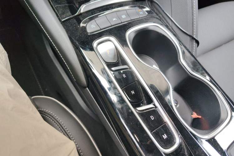 Used Buick Envision 2022 Encore S 552T Two-Wheel-Drive Luxury Model Gear Lever