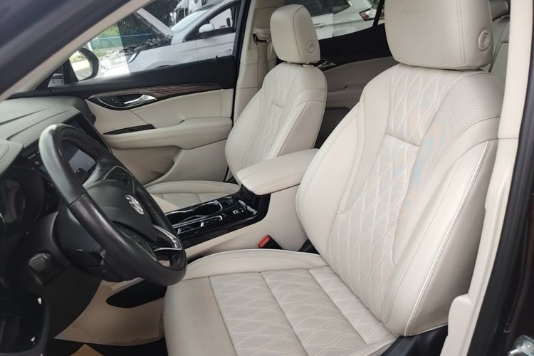 Used Buick Envision 2022 Encore S AWD Avenir Left Front Seat