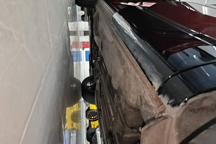 Used Buick Envision 2022 Encore S GS 4x4 Sport Edition Left Side Sill