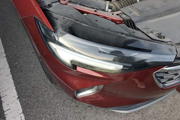 Used Buick Envision 2022 Encore S 652T Two-Wheel-Drive Luxury Model Right Front Headlight