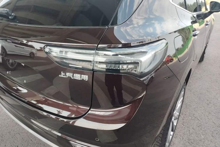 Used Buick Envision 2022 Encore S AWD Avenir Right Rear Taillight