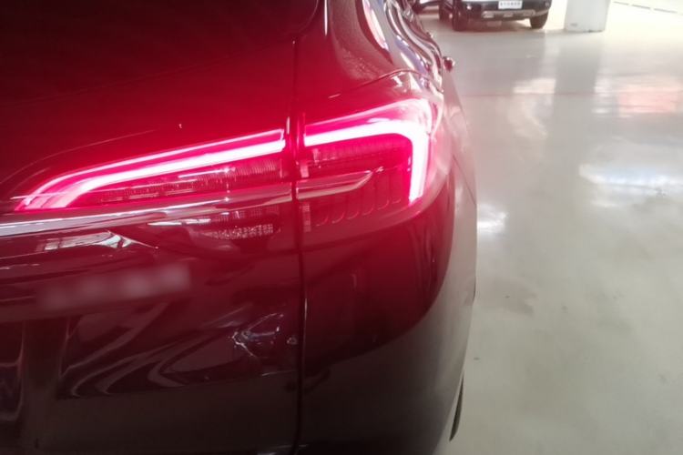 Used Buick Envision 2022 Encore Plus Avenir Aivia 7-Seater Edition Right Rear Taillight
