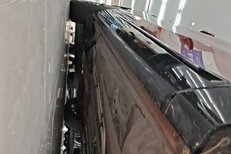 Used Buick Envision 2022 Encore S GS 4x4 Sport Edition Right Side Sill