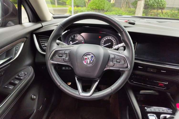 Used Buick Envision 2022 Encore Plus Avenir Aivia 7-Seater Edition Steering Wheel