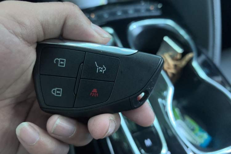 Used Buick Envision 2022 Encore Plus Avenir Avenir 5-Seater Edition Vehicle Key