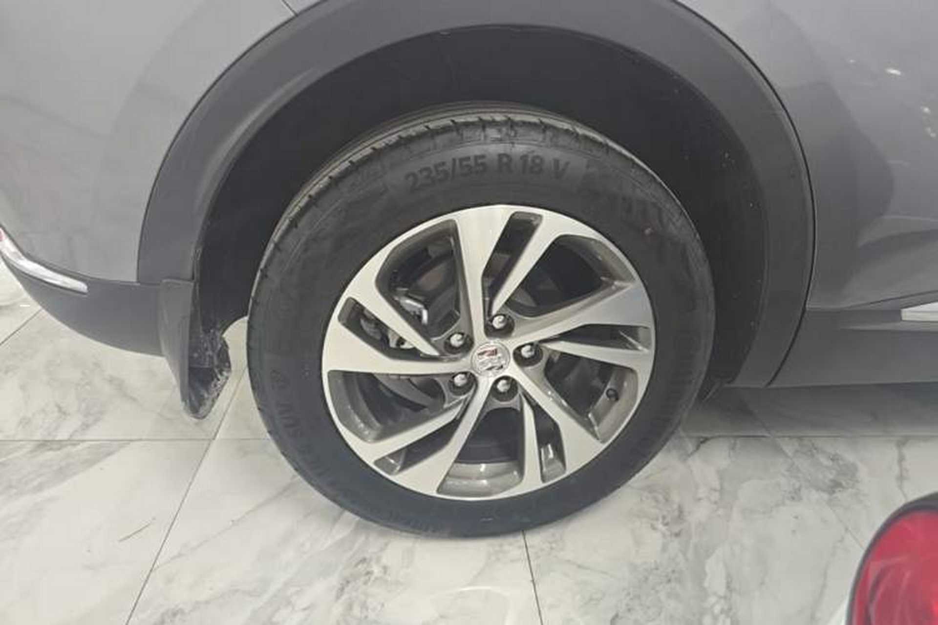 Used Buick Envision 2022 Facelift Encore S 552T Two-Wheel-Drive Luxury Model Exterior 5