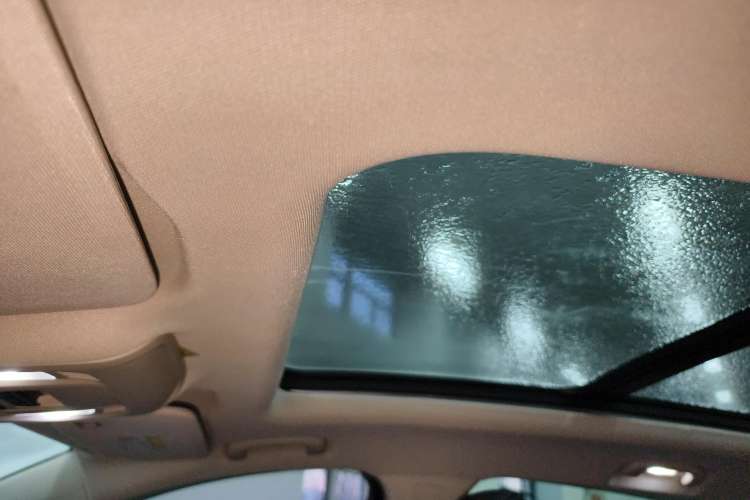 Used Buick Envision 2022 Facelift Encore S 552T Two-Wheel-Drive Luxury Model Headliner