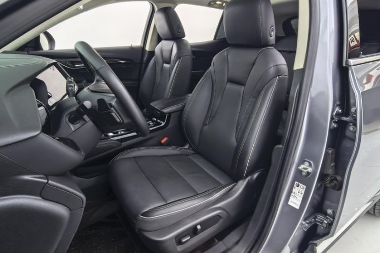 Used Buick Envision 2022 Encore S 652T Two-Wheel-Drive Luxury Model Interior 1