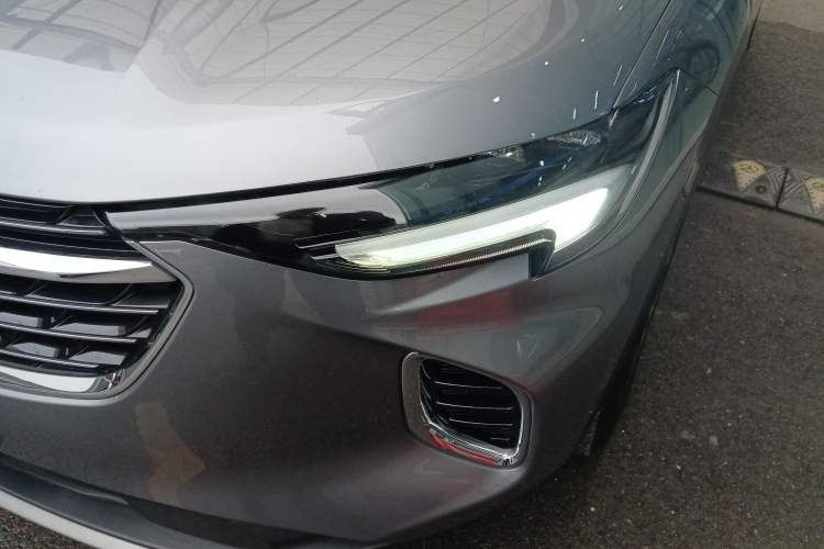 Used Buick Envision 2022 Encore S 652T Two-Wheel-Drive Luxury Model Left Front Headlight