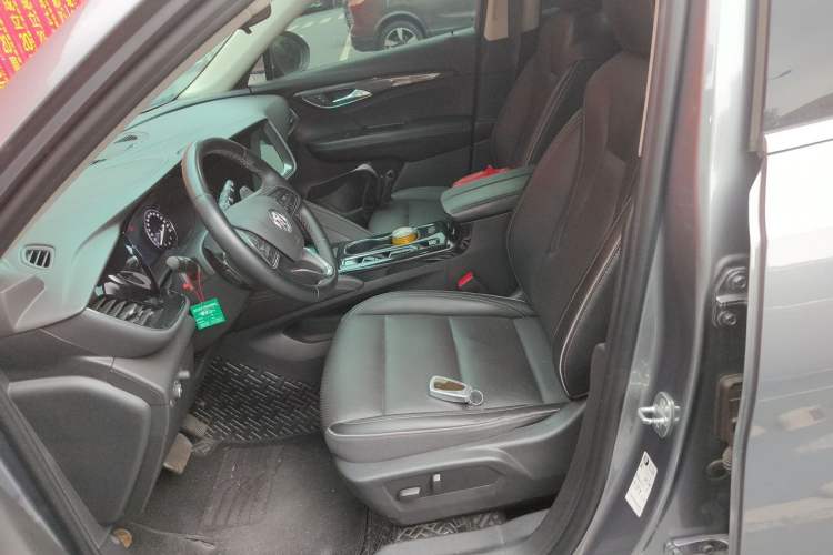 Used Buick Envision 2022 Encore S 552T Two-Wheel-Drive Luxury Model Left Front Seat