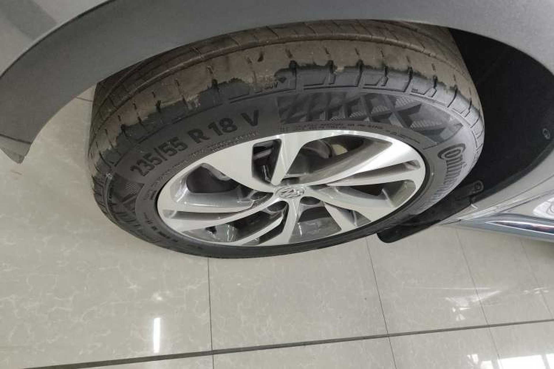 Used Buick Envision 2022 Encore S 552T Two-Wheel Drive Elite Model Left Front Wheel Hub