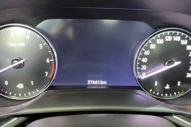 Used Buick Envision 2022 Encore Plus 652T Five-Seat Luxury Model Odometer Close Up