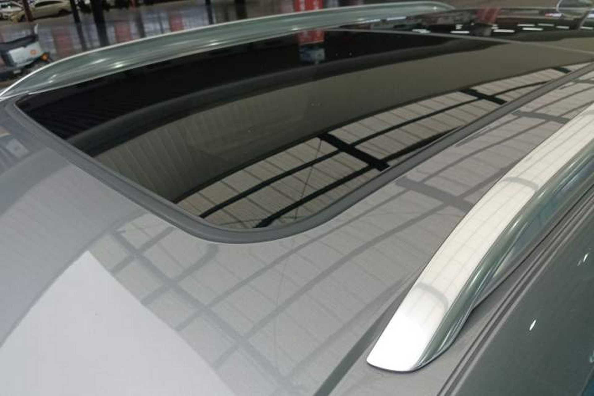 Used Buick Envision 2022 Encore S 652T Two-Wheel-Drive Luxury Model Roof
