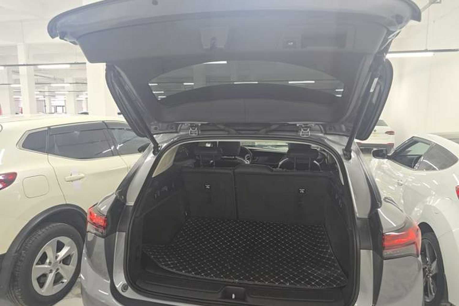 Used Buick Envision 2022 Facelift Encore S 552T Two-Wheel-Drive Luxury Model Trunk