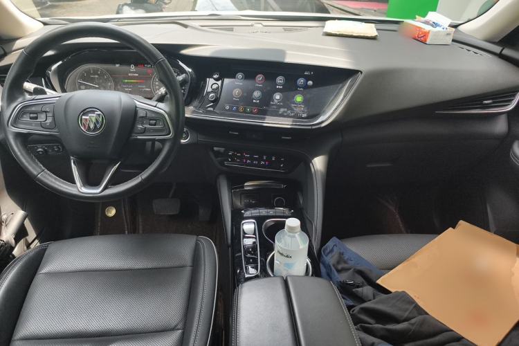Used Buick Envision 2022 Encore Plus 652T Five-Seat Luxury Model Center Console