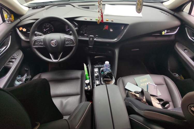 Used Buick Envision 2022 Encore Plus 652T Five-Seat Luxury Model Center Console