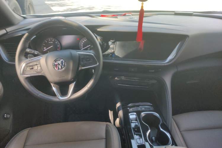 Used Buick Envision 2022 Encore Plus 652T Five-Seat Luxury Model Center Console