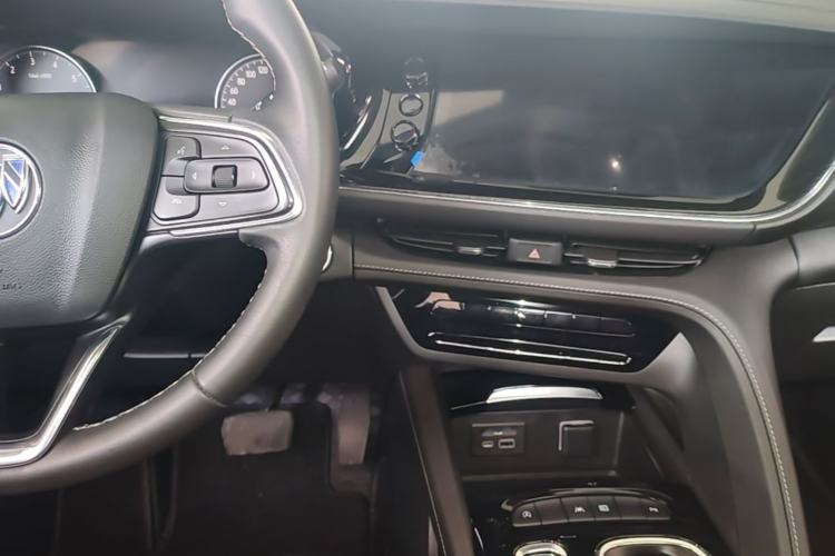 Used Buick Envision 2022 Facelift Encore S 552T Two-Wheel-Drive Luxury Model Center Console