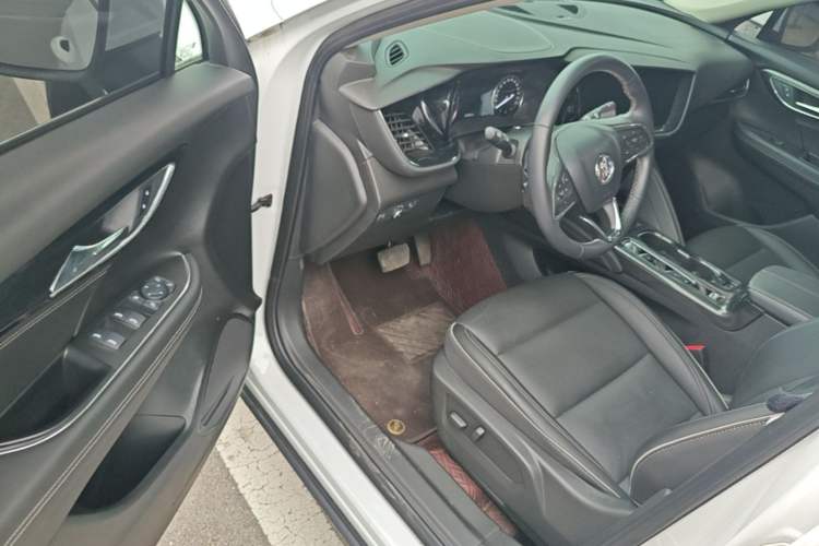 Used Buick Envision 2022 Encore S 552T Two-Wheel-Drive Luxury Model Driver Seat