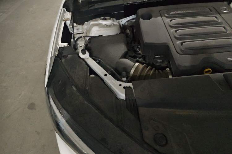 Used Buick Envision 2022 Encore S 552T Two-Wheel-Drive Luxury Model Engine Bay Right