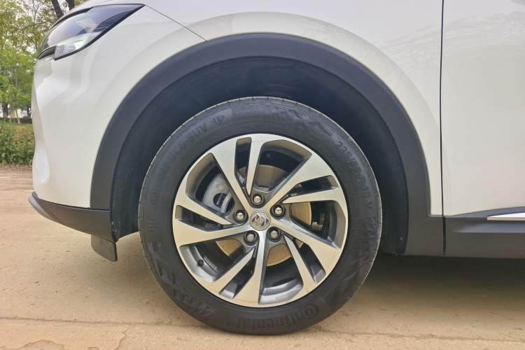 Used Buick Envision 2022 Encore S 552T Two-Wheel-Drive Luxury Model Exterior 9