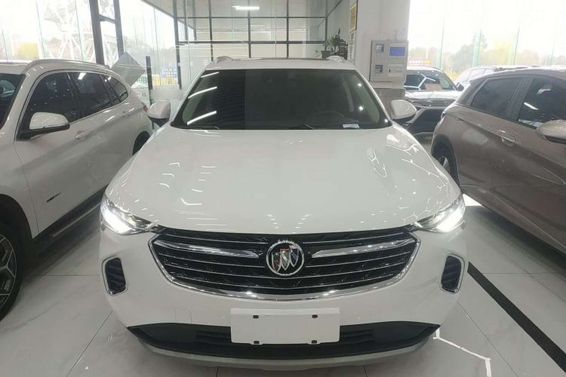 Used Buick Envision 2022 Facelift Encore S 552T Two-Wheel-Drive Luxury Model Front