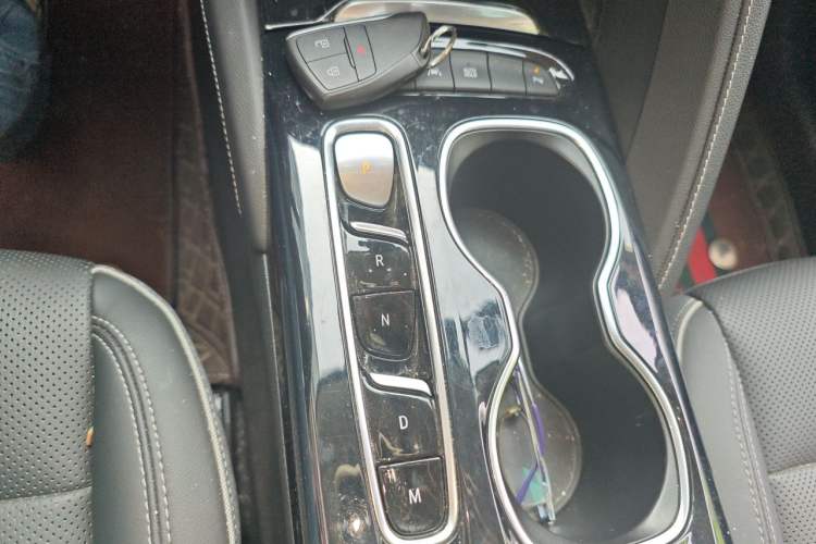 Used Buick Envision 2022 Encore S 552T Two-Wheel-Drive Luxury Model Gear Lever