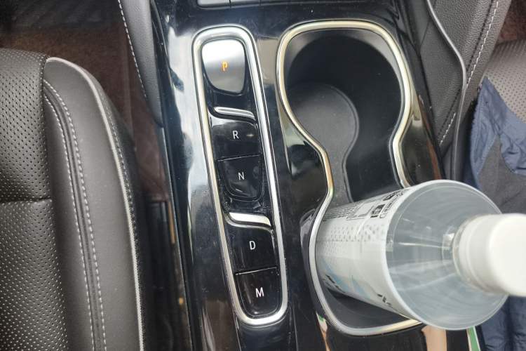 Used Buick Envision 2022 Encore Plus 652T Five-Seat Luxury Model Gear Lever