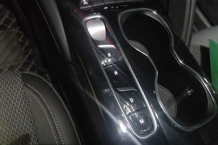 Used Buick Envision 2022 Encore S 552T Two-Wheel Drive Elite Model Gear Lever