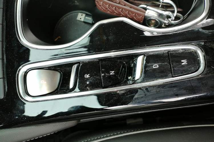 Used Buick Envision 2022 Facelift Encore S 552T Two-Wheel-Drive Luxury Model Gear Lever