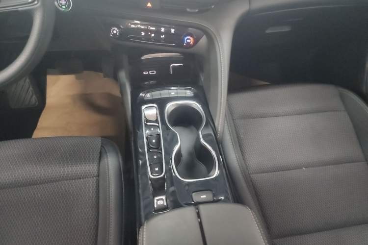 Used Buick Envision 2022 Encore S 552T Two-Wheel Drive Elite Model Gear Lever