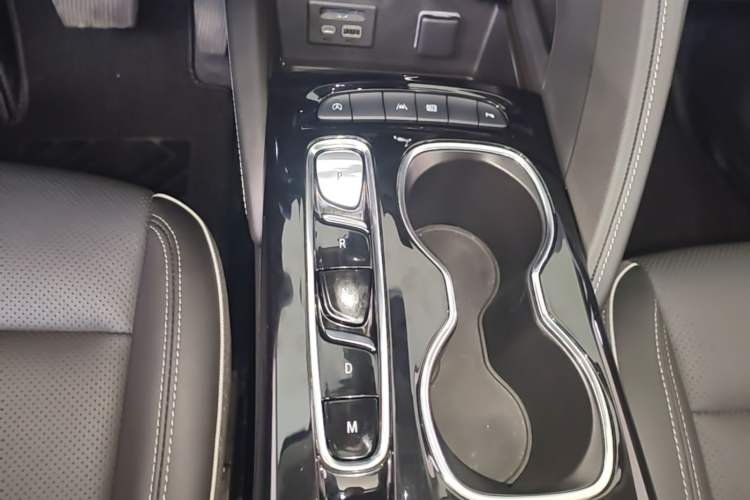 Used Buick Envision 2022 Facelift Encore S 552T Two-Wheel-Drive Luxury Model Gear Lever
