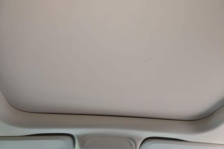 Used Buick Envision 2022 Encore S 552T Two-Wheel-Drive Luxury Model Headliner