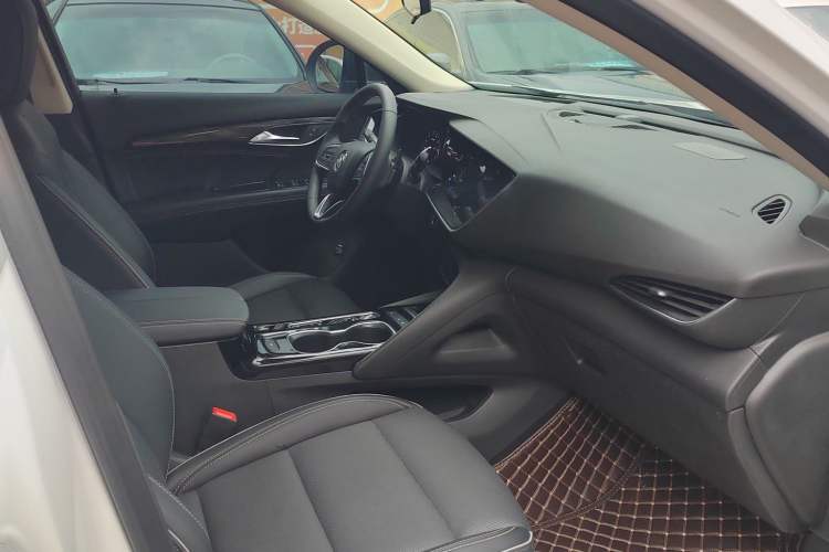 Used Buick Envision 2022 Facelift Encore S 552T Two-Wheel-Drive Luxury Model Interior 7