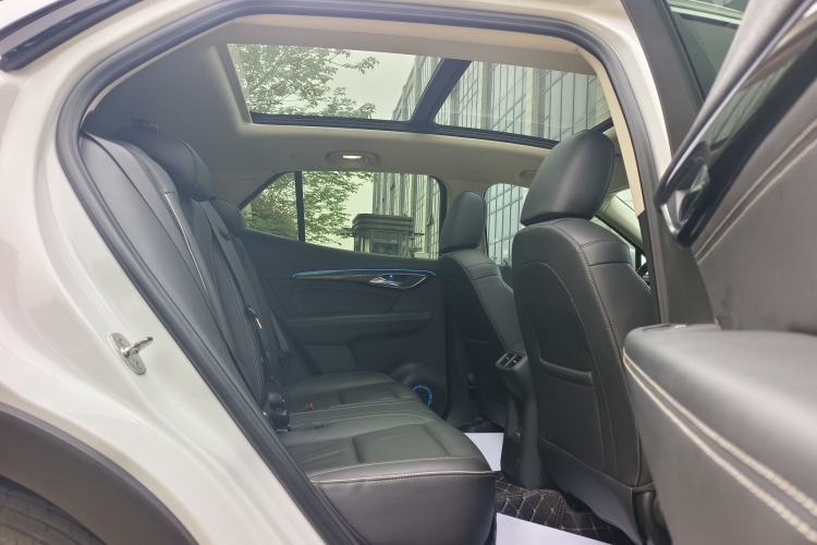 Used Buick Envision 2022 Encore S 552T Two-Wheel-Drive Luxury Model Interior 9