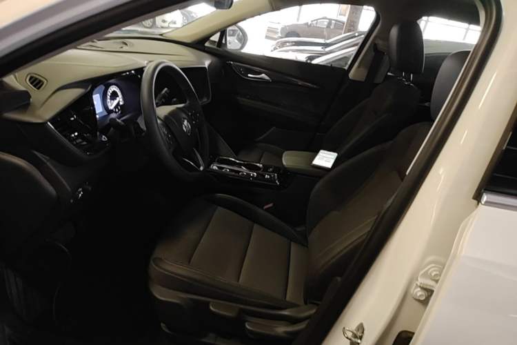 Used Buick Envision 2022 Encore S 552T Two-Wheel Drive Elite Model Left Front Seat