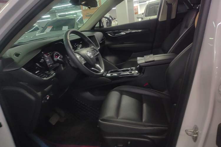 Used Buick Envision 2022 Encore S 652T Two-Wheel-Drive Luxury Model Left Front Seat