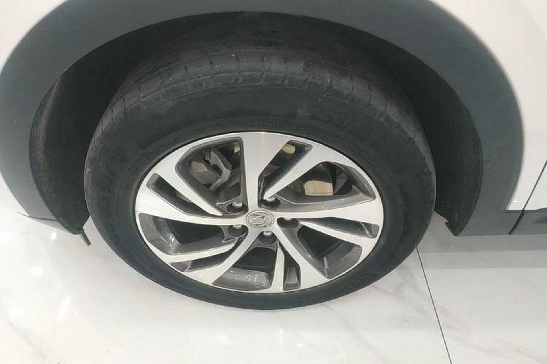 Used Buick Envision 2022 Facelift Encore S 552T Two-Wheel-Drive Luxury Model Left Front Wheel Hub