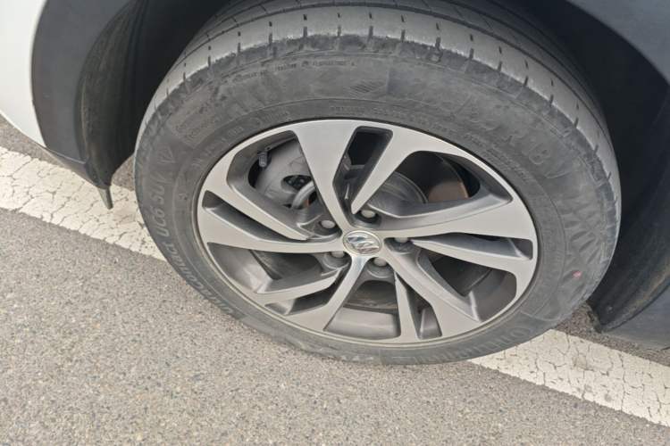 Used Buick Envision 2022 Encore S 552T Two-Wheel-Drive Luxury Model Left Front Wheel Hub
