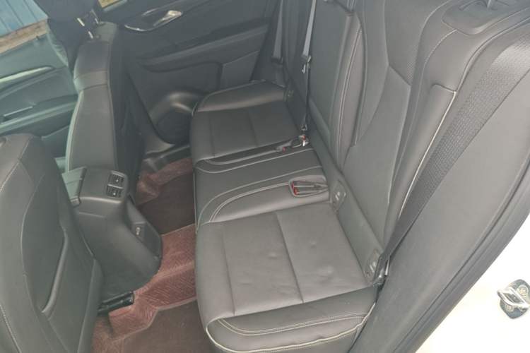 Used Buick Envision 2022 Encore S 552T Two-Wheel-Drive Luxury Model Left Rear Seat