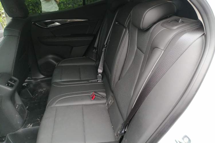 Used Buick Envision 2022 Facelift Encore S 552T Two-Wheel-Drive Luxury Model Left Rear Seat