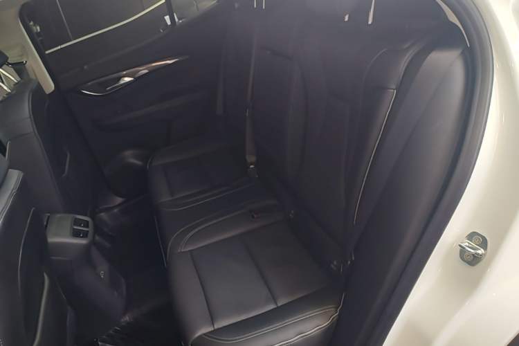 Used Buick Envision 2022 Facelift Encore S 552T Two-Wheel-Drive Luxury Model Left Rear Seat