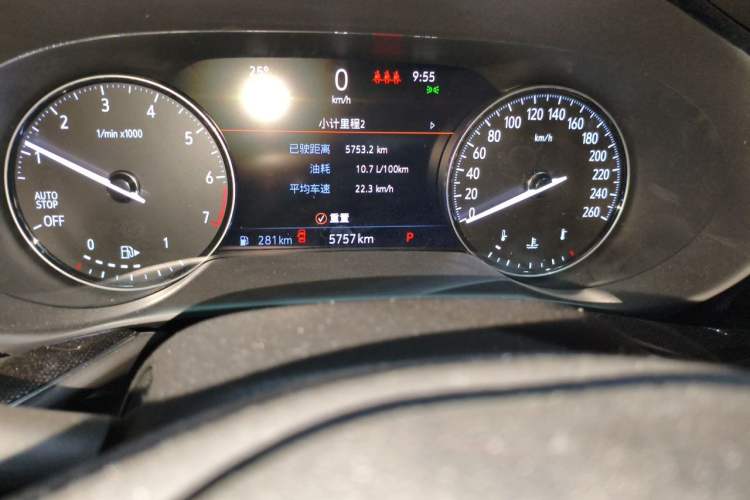 Used Buick Envision 2022 Facelift Encore S 552T Two-Wheel-Drive Luxury Model Odometer Close Up
