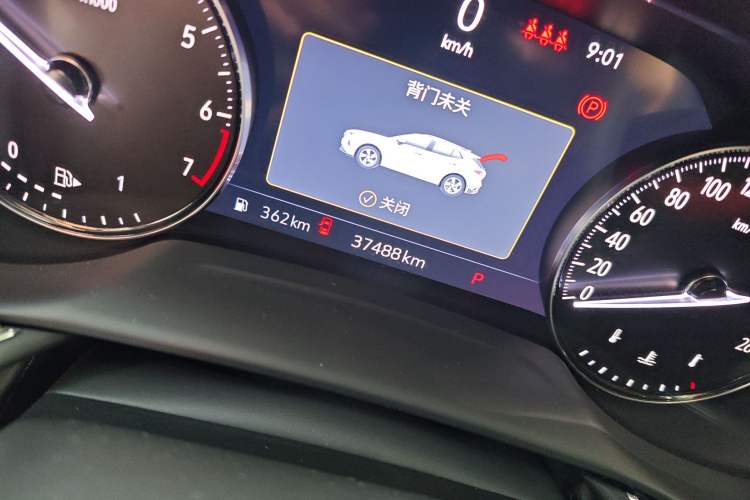 Used Buick Envision 2022 Facelift Encore S 652T Two-Wheel-Drive Luxury Model Odometer Close Up