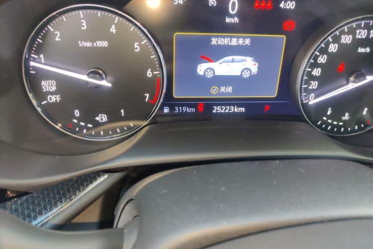 Used Buick Envision 2022 Encore Plus 652T Five-Seat Luxury Model Odometer Close Up