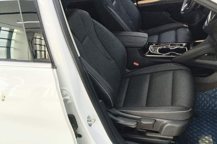 Used Buick Envision 2022 Facelift Encore Plus 552T Five-Seat Luxury Model Right Front Seat