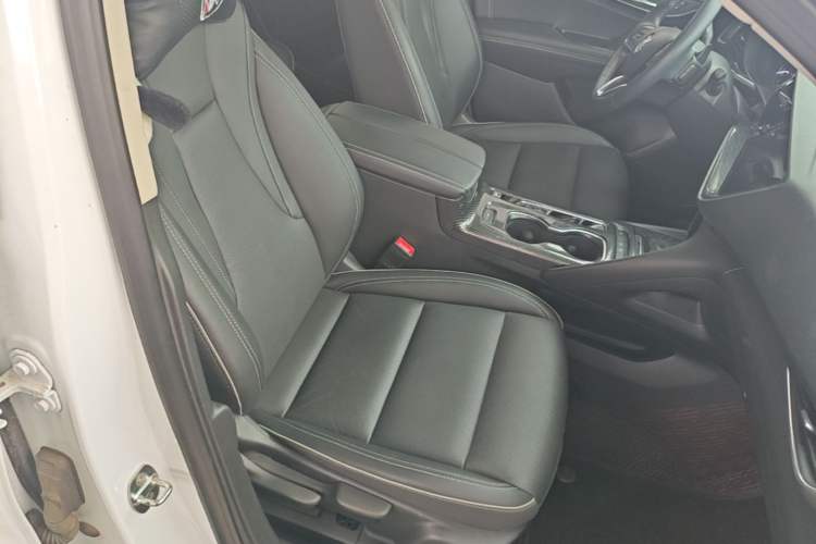 Used Buick Envision 2022 Encore S 552T Two-Wheel-Drive Luxury Model Right Front Seat