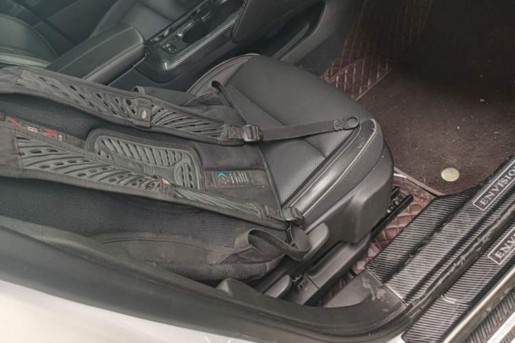 Used Buick Envision 2022 Encore S 552T Two-Wheel-Drive Luxury Model Right Front Seat