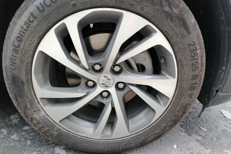 Used Buick Envision 2022 Facelift Encore S 552T Two-Wheel-Drive Luxury Model Right Front Wheel Hub