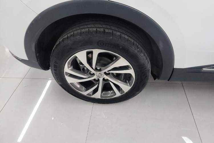 Used Buick Envision 2022 Encore S 552T Two-Wheel Drive Elite Model Right Rear Wheel Hub